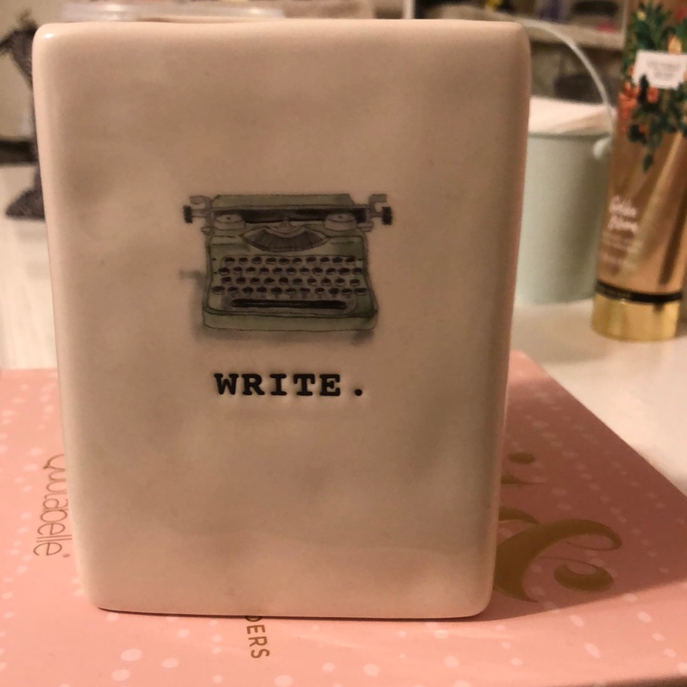 Rae Dunn Pencil & Pen holder